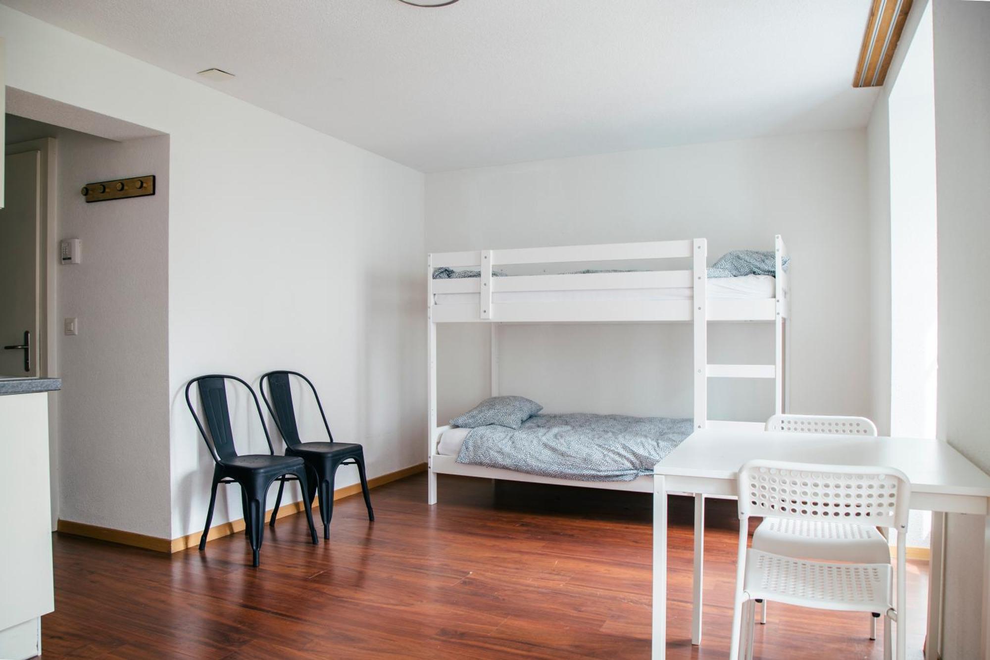 Nimbuzzz Apartments Unterseen Bagian luar foto