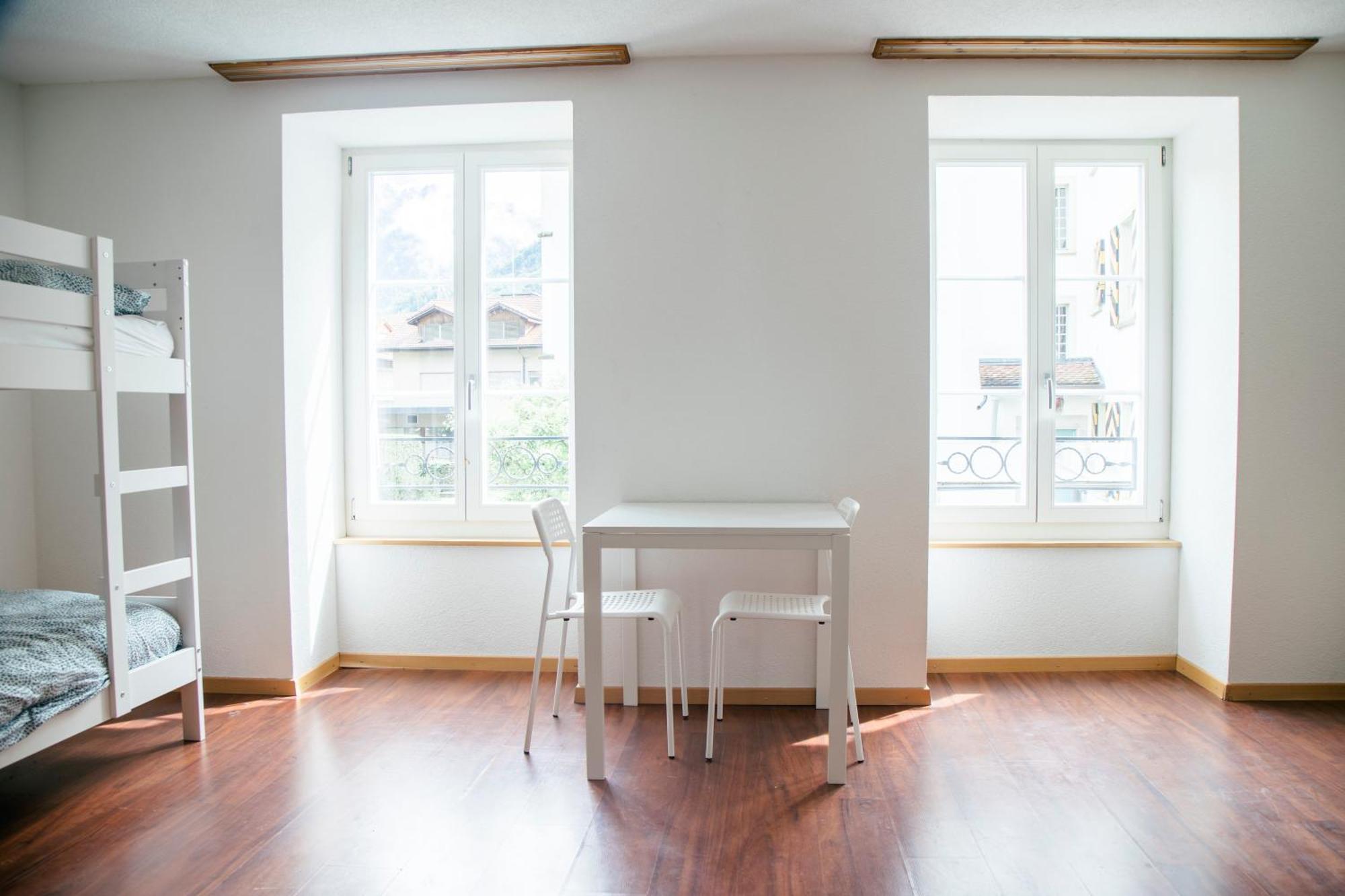 Nimbuzzz Apartments Unterseen Bagian luar foto