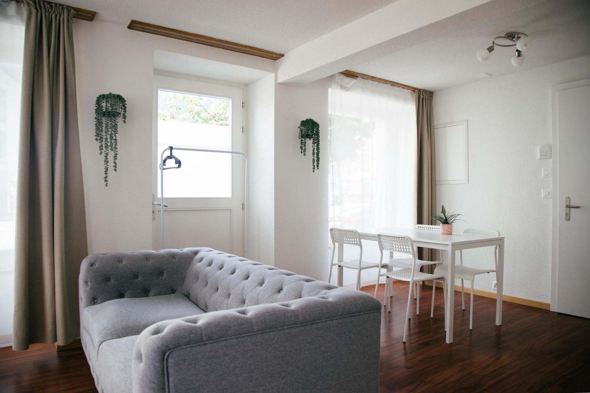 Nimbuzzz Apartments Unterseen Bagian luar foto