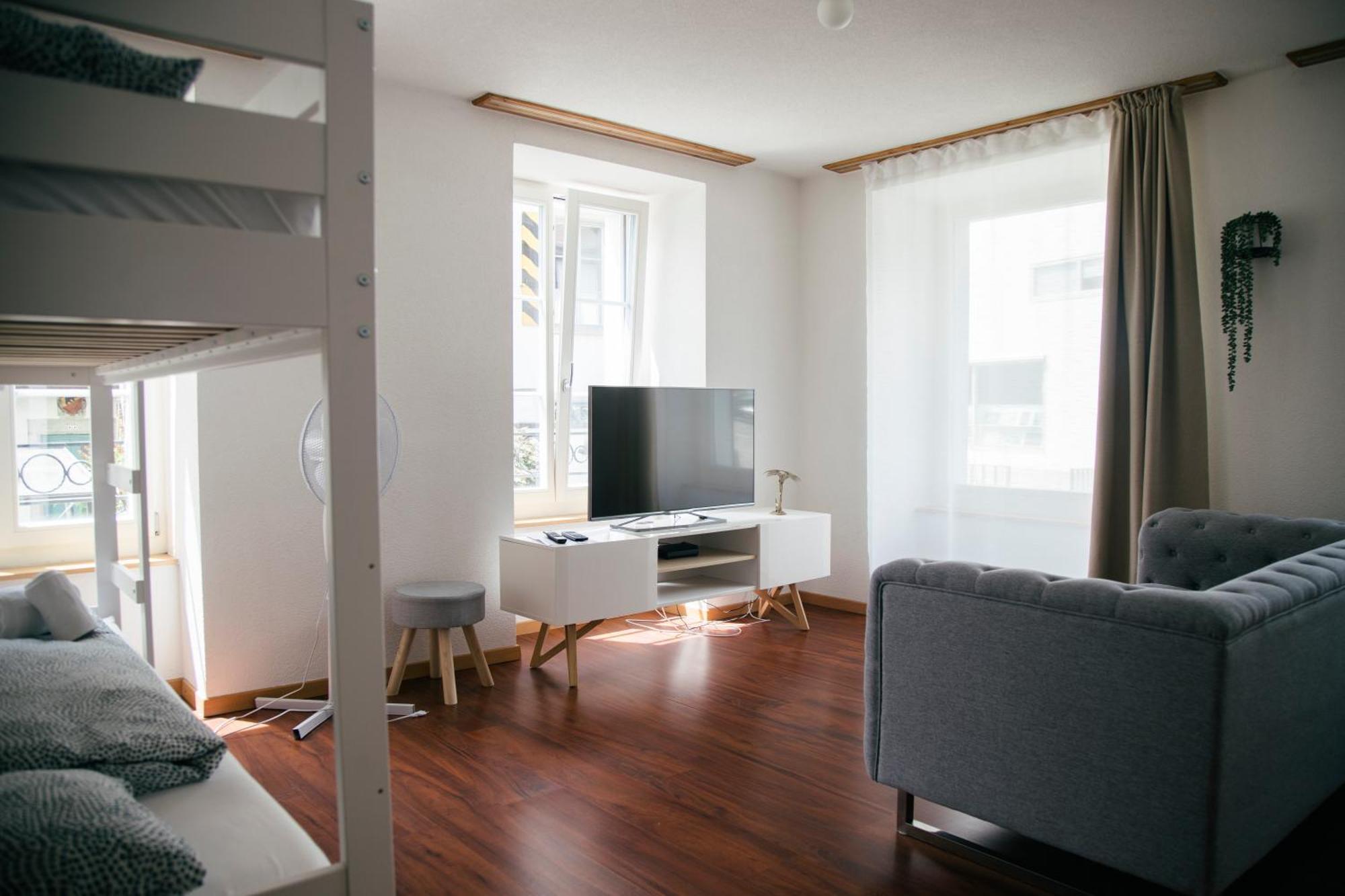 Nimbuzzz Apartments Unterseen Bagian luar foto