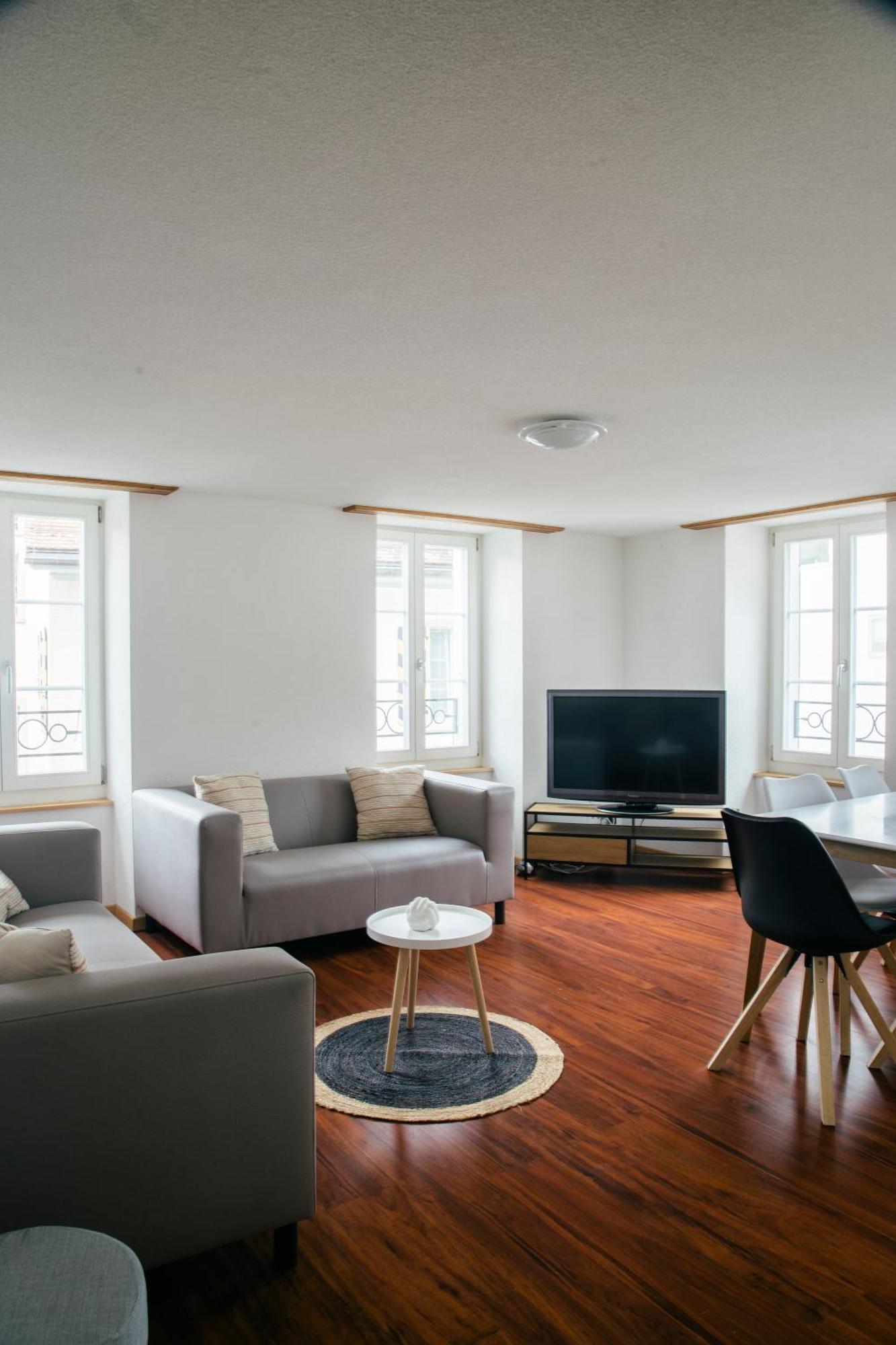 Nimbuzzz Apartments Unterseen Bagian luar foto