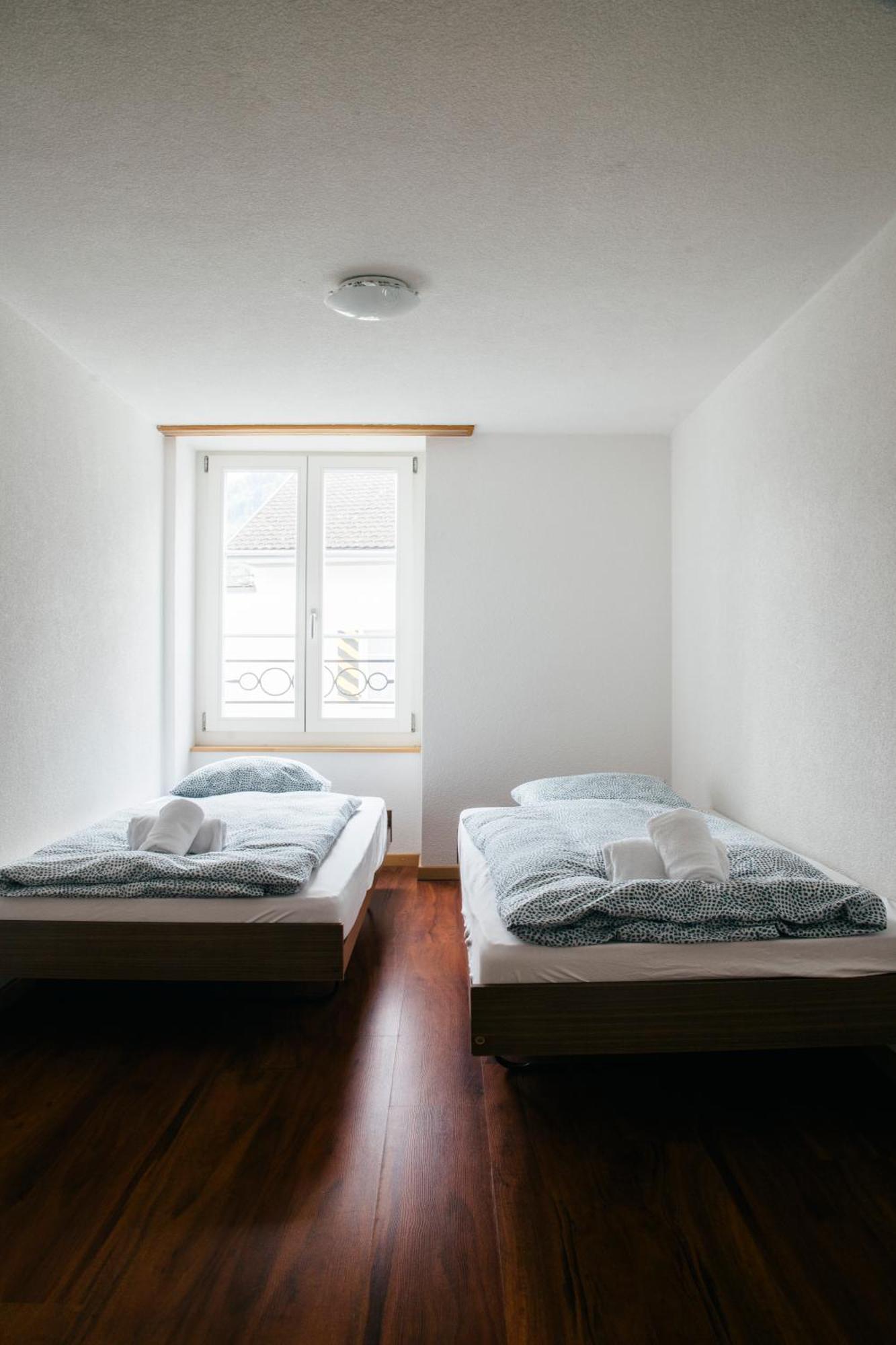 Nimbuzzz Apartments Unterseen Bagian luar foto