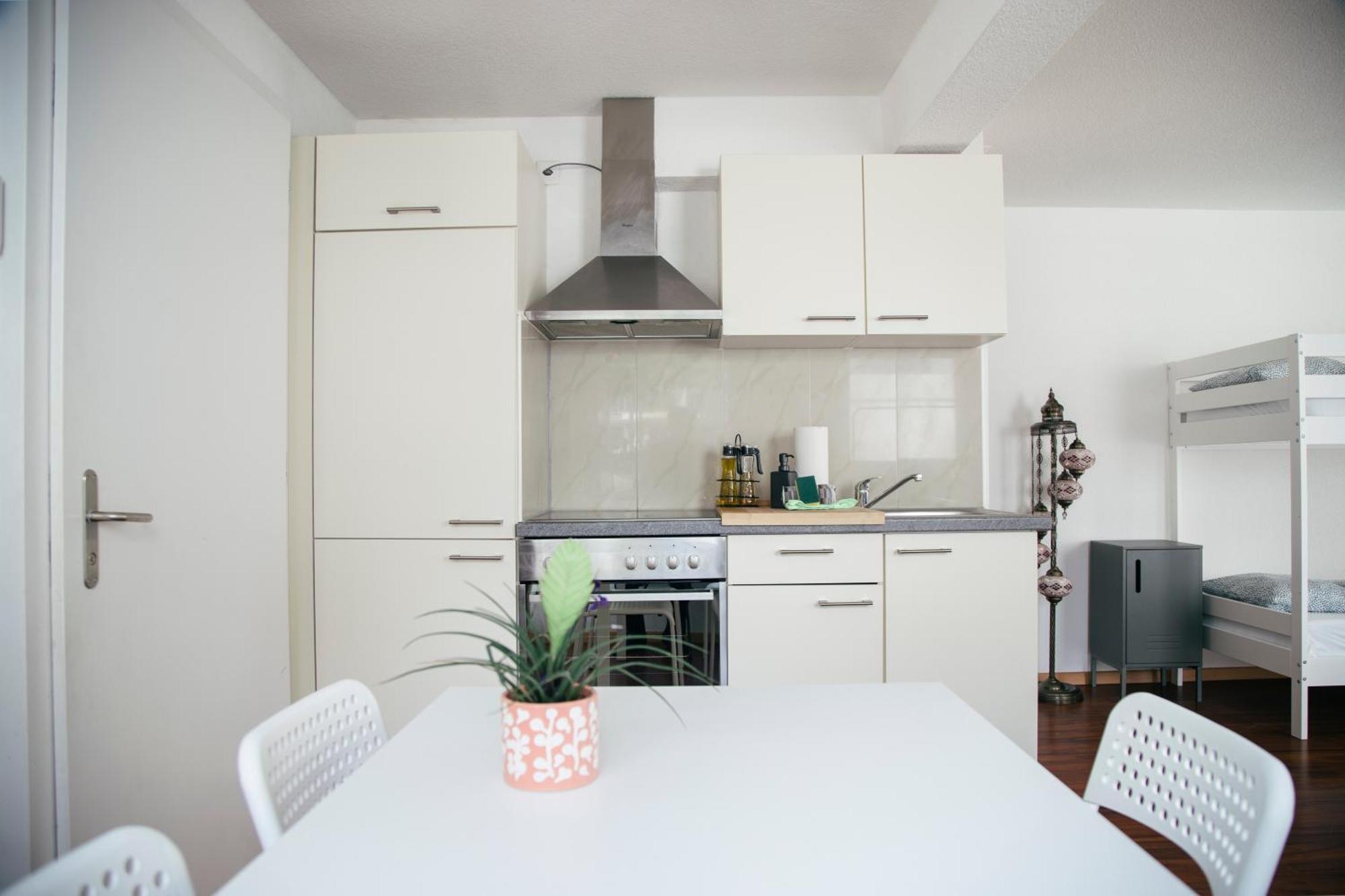 Nimbuzzz Apartments Unterseen Bagian luar foto