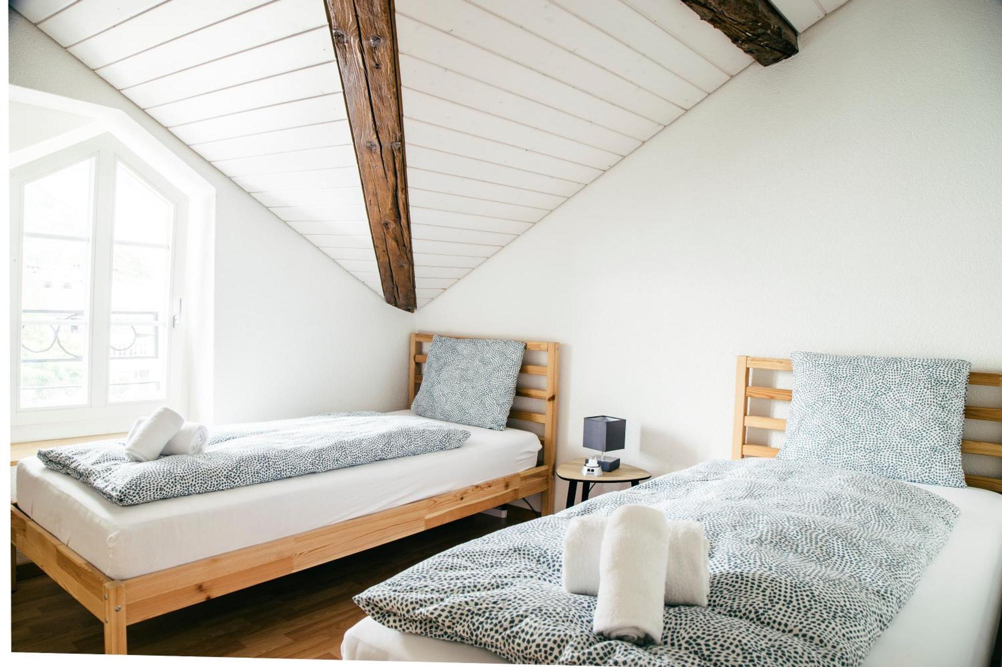 Nimbuzzz Apartments Unterseen Bagian luar foto