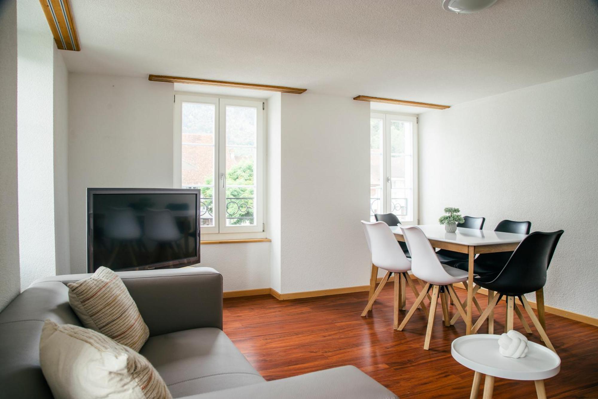 Nimbuzzz Apartments Unterseen Bagian luar foto