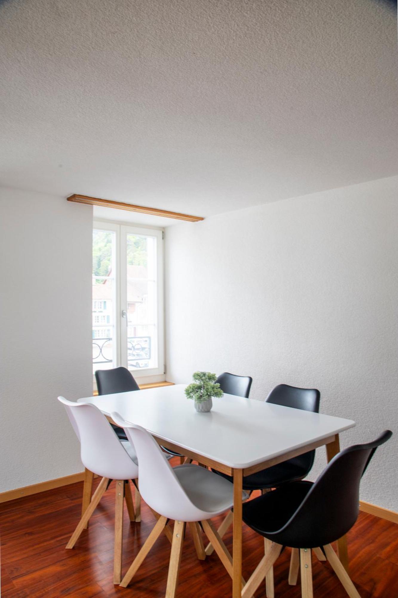 Nimbuzzz Apartments Unterseen Bagian luar foto