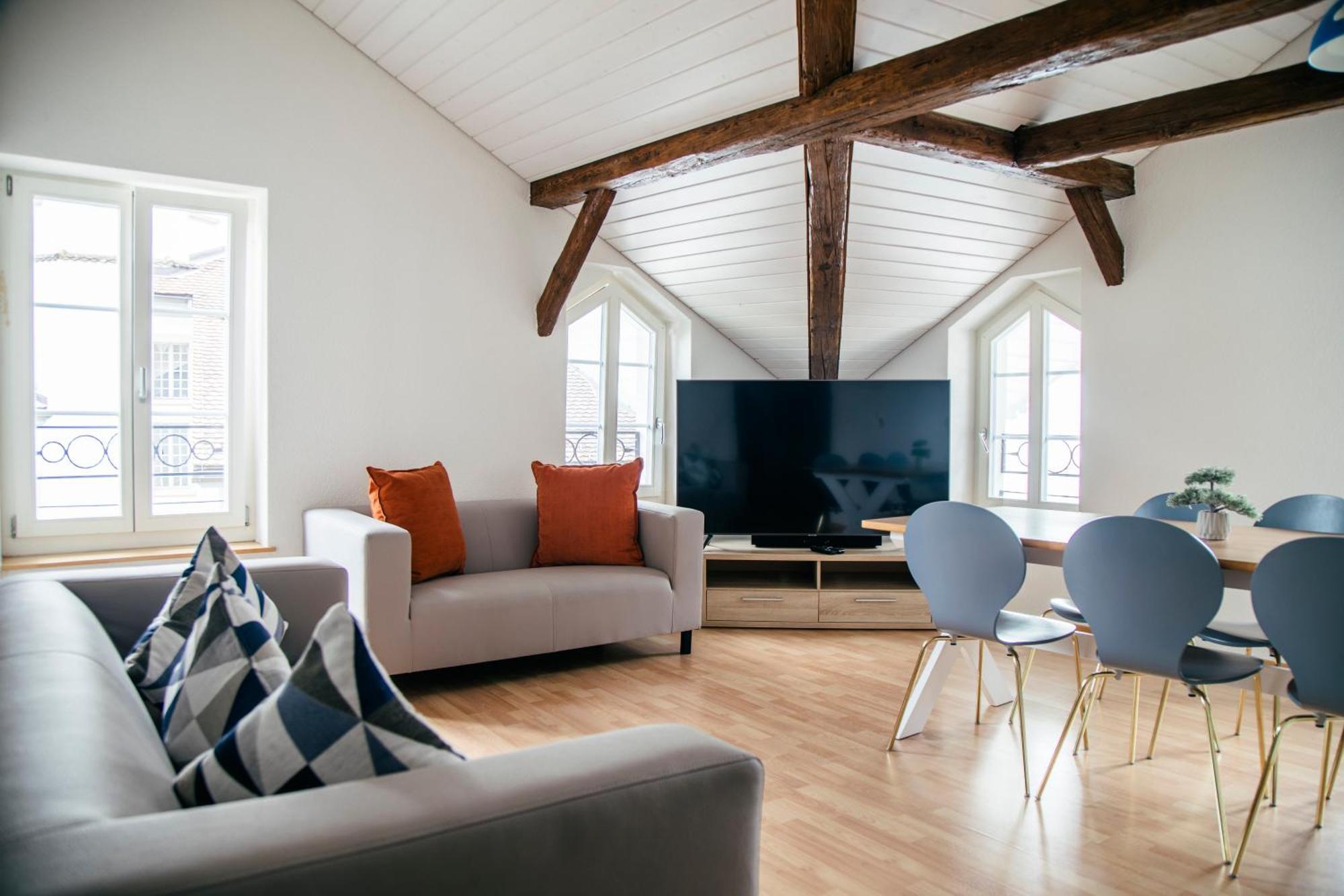 Nimbuzzz Apartments Unterseen Bagian luar foto