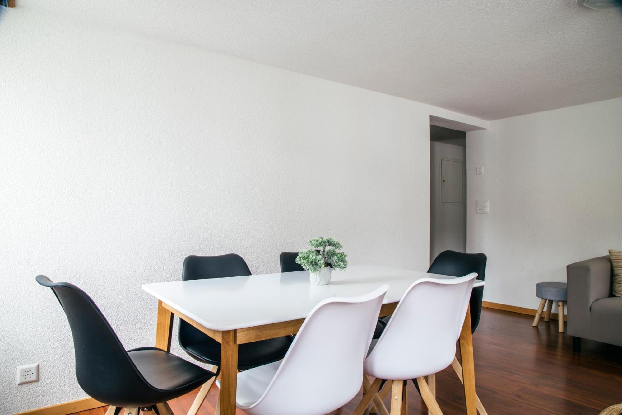 Nimbuzzz Apartments Unterseen Ruang foto
